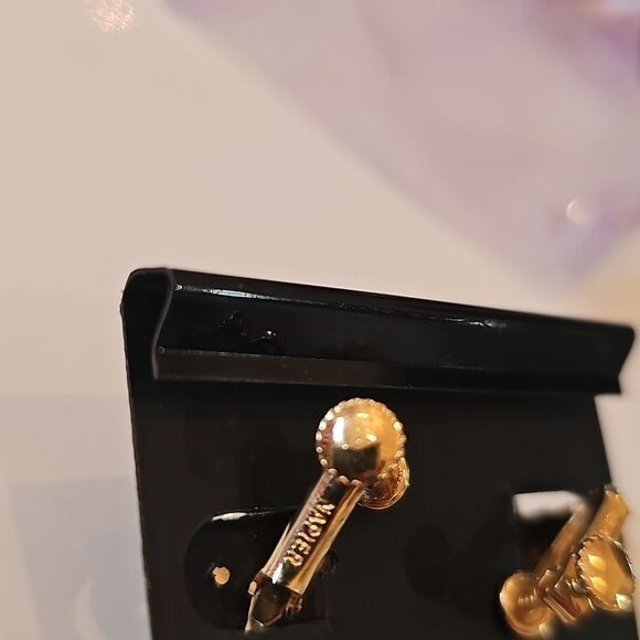 Gold leaf earing clip on, curved aspen hinged screwback Napier - Picture 5 of 8